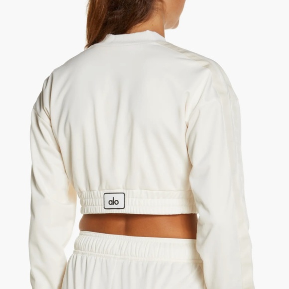 ALO Yoga Jackets & Blazers - Alo Yoga Prizewinner Cropped Bomber Jacket | Bone Ivory | Size L
